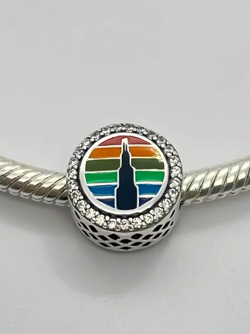 Pandora Chicago Rainbow City Charm